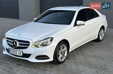 Седан Mercedes-Benz E-Class 2013 в Сарнах