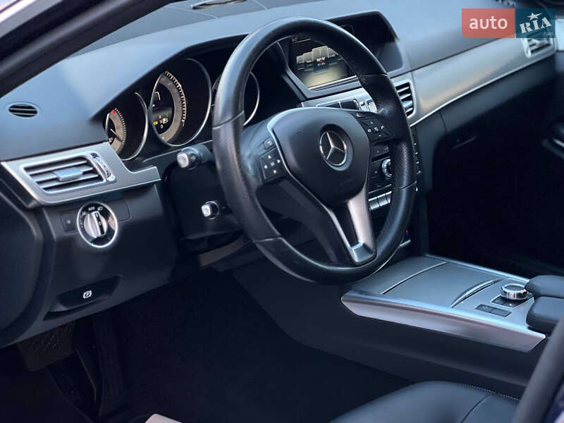 Седан Mercedes-Benz E-Class 2015 в Самборі