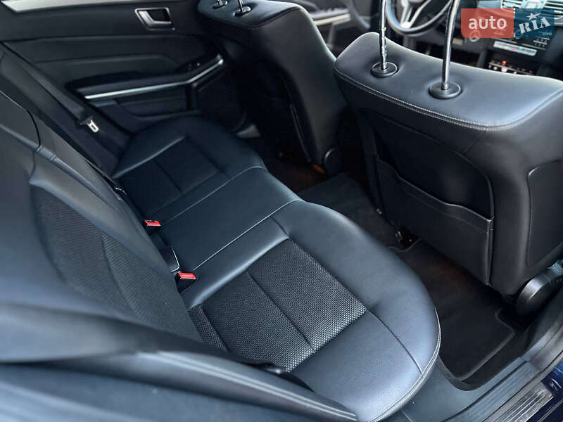 Седан Mercedes-Benz E-Class 2015 в Самборі