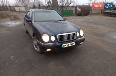 Седан Mercedes-Benz E-Class 1996 в Первомайську