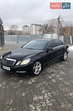 Седан Mercedes-Benz E-Class 2010 в Львове