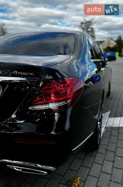 Седан Mercedes-Benz E-Class 2017 в 