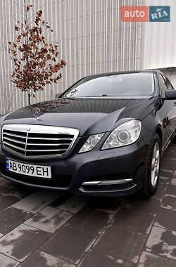 Седан Mercedes-Benz E-Class 2011 в Виннице