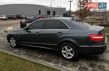 Седан Mercedes-Benz E-Class 2011 в 