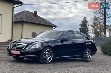 Седан Mercedes-Benz E-Class 2012 в Городенке