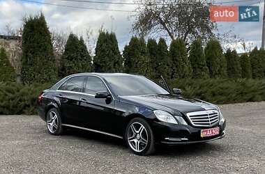 Седан Mercedes-Benz E-Class 2012 в Городенке