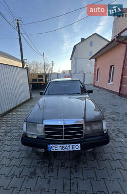 Седан Mercedes-Benz E-Class 1988 в Чернівцях