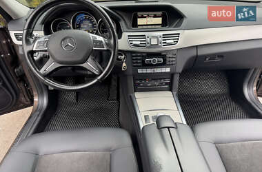 Седан Mercedes-Benz E-Class 2014 в Киеве