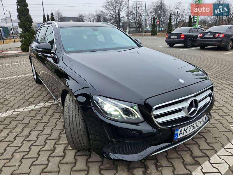 Универсал Mercedes-Benz E-Class 2016 в Житомире