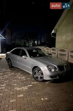 Седан Mercedes-Benz E-Class 2007 в Чернівцях