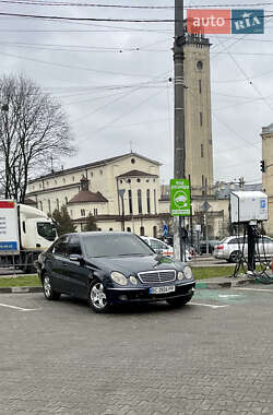 Седан Mercedes-Benz E-Class 2003 в Львові