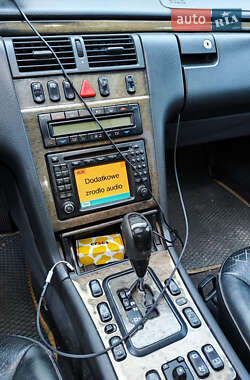 Седан Mercedes-Benz E-Class 2000 в 
