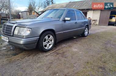 Седан Mercedes-Benz E-Class 1990 в 