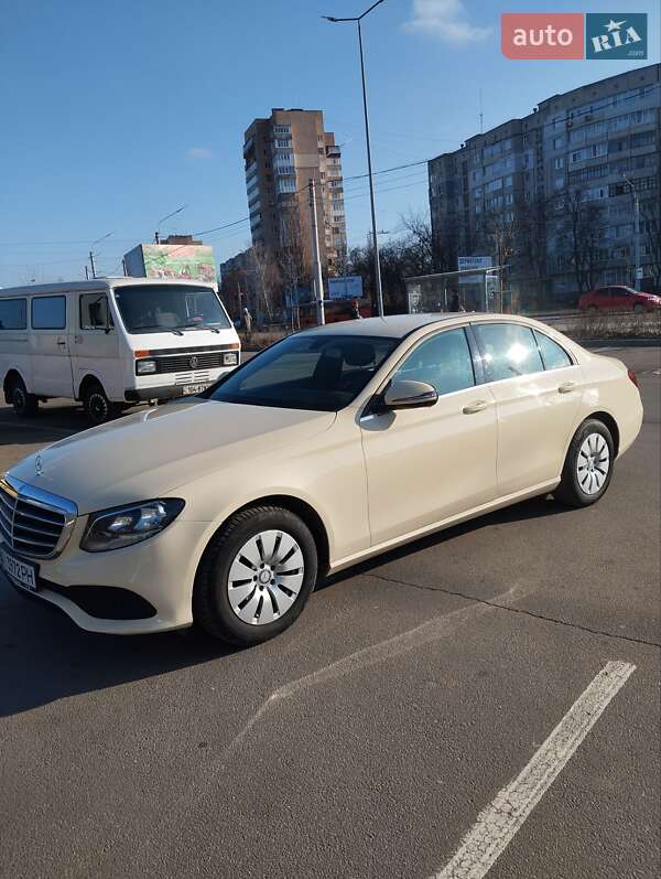 Mercedes-Benz E-Class 2016
