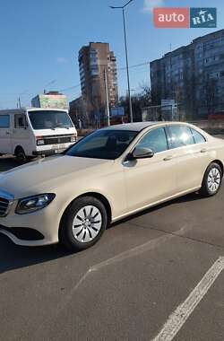 Седан Mercedes-Benz E-Class 2016 в 