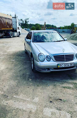 Седан Mercedes-Benz E-Class 2000 в Львові