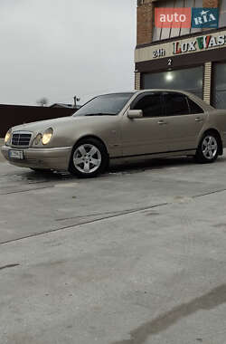 Седан Mercedes-Benz E-Class 1997 в 