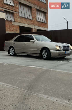 Седан Mercedes-Benz E-Class 1997 в 