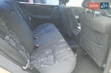 Седан Mercedes-Benz E-Class 2000 в 