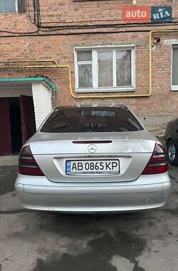 Седан Mercedes-Benz E-Class 2002 в 