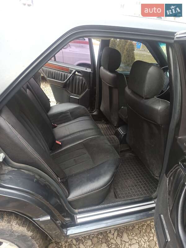 Седан Mercedes-Benz E-Class 1994 в Чернівцях