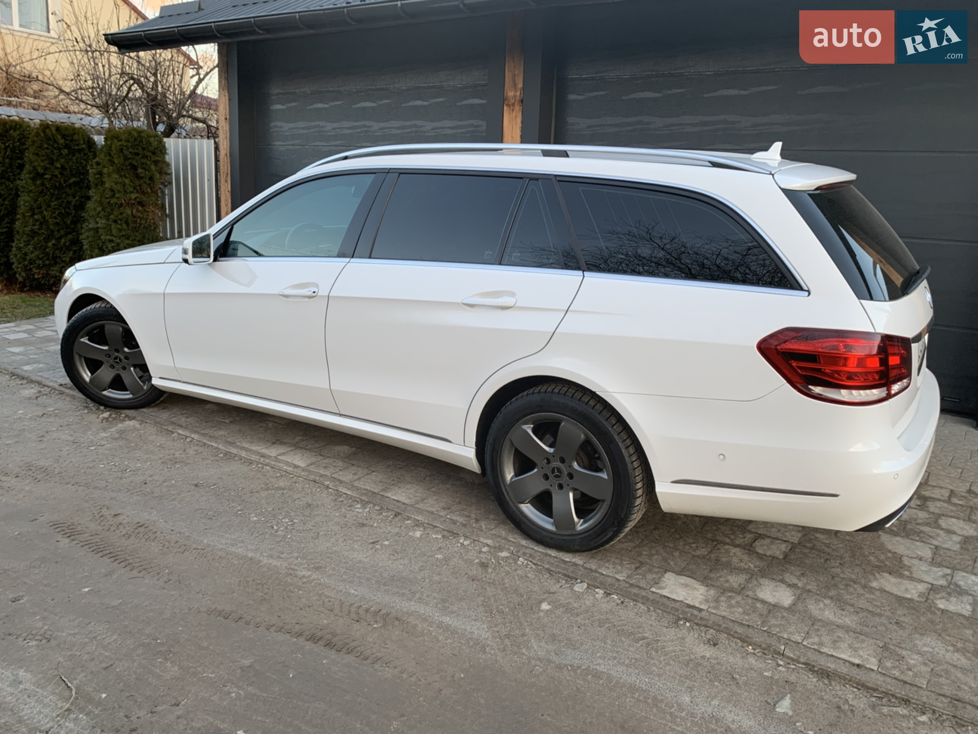 2013 Mercedes-Benz E-klasse - мініатюра 12