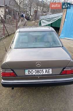 Седан Mercedes-Benz E-Class 1990 в Тернополе