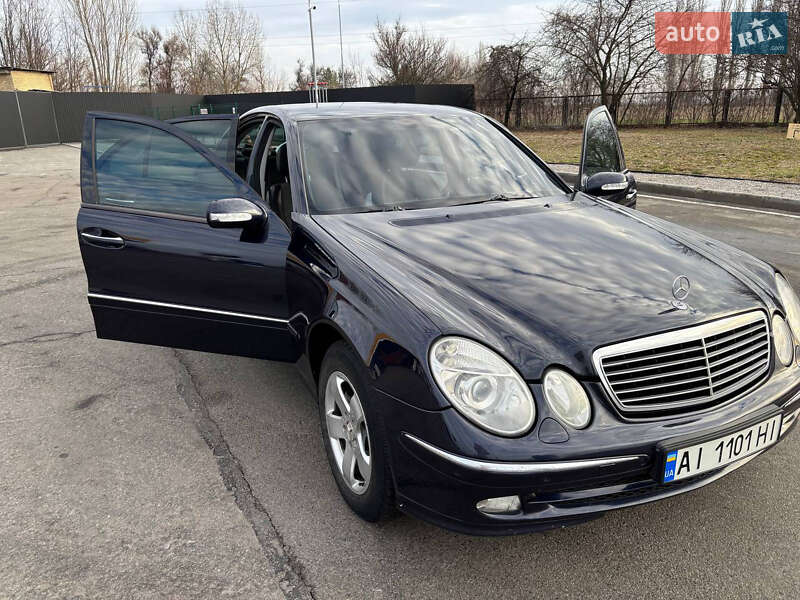 Седан Mercedes-Benz E-Class 2006 в Обухове