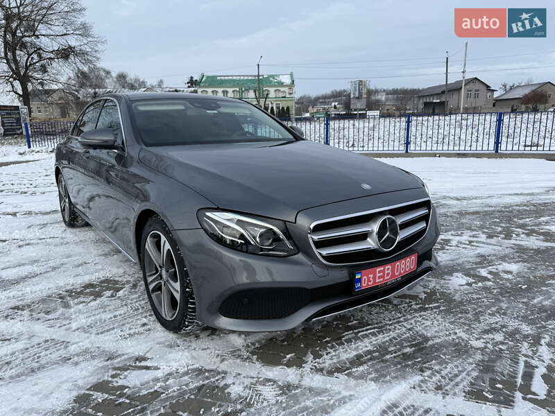 Седан Mercedes-Benz E-Class 2016 в Нововолынске