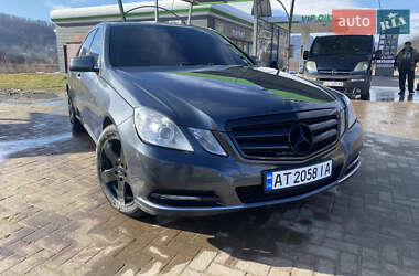 Седан Mercedes-Benz E-Class 2012 в Косові