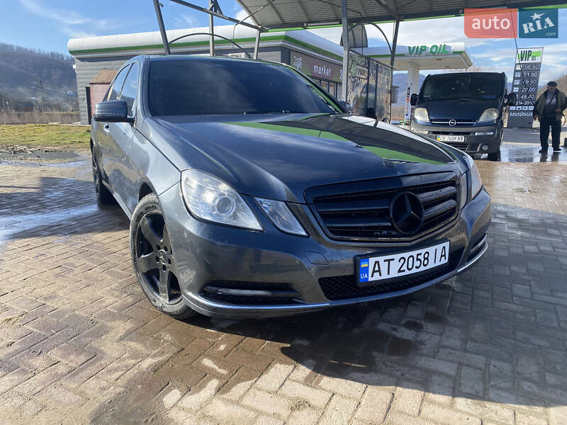 Седан Mercedes-Benz E-Class 2012 в 