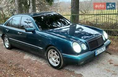 Седан Mercedes-Benz E-Class 1996 в Тернополі