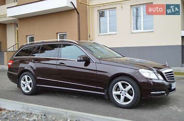 Универсал Mercedes-Benz E-Class 2012 в 