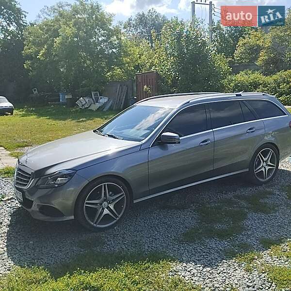 Универсал Mercedes-Benz E-Class 2014 в Щирце фото 15 Универсал Mercedes-Benz E-Class 2014 в Щирце