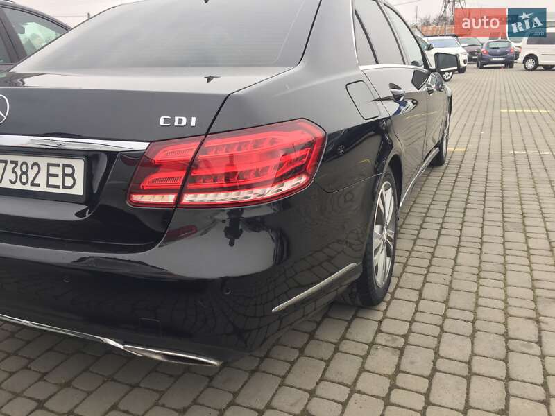Седан Mercedes-Benz E-Class 2014 в Черновцах