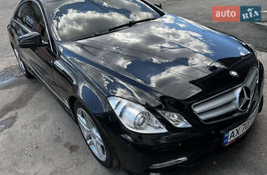 Купе Mercedes-Benz E-Class 2012 в 