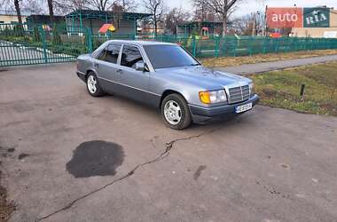 Седан Mercedes-Benz E-Class 1992 в Краматорске