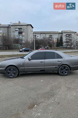 Седан Mercedes-Benz E-Class 1997 в Коломиї