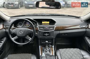 Седан Mercedes-Benz E-Class 2011 в 