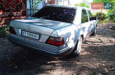 Седан Mercedes-Benz E-Class 1994 в Ивано-Франковске