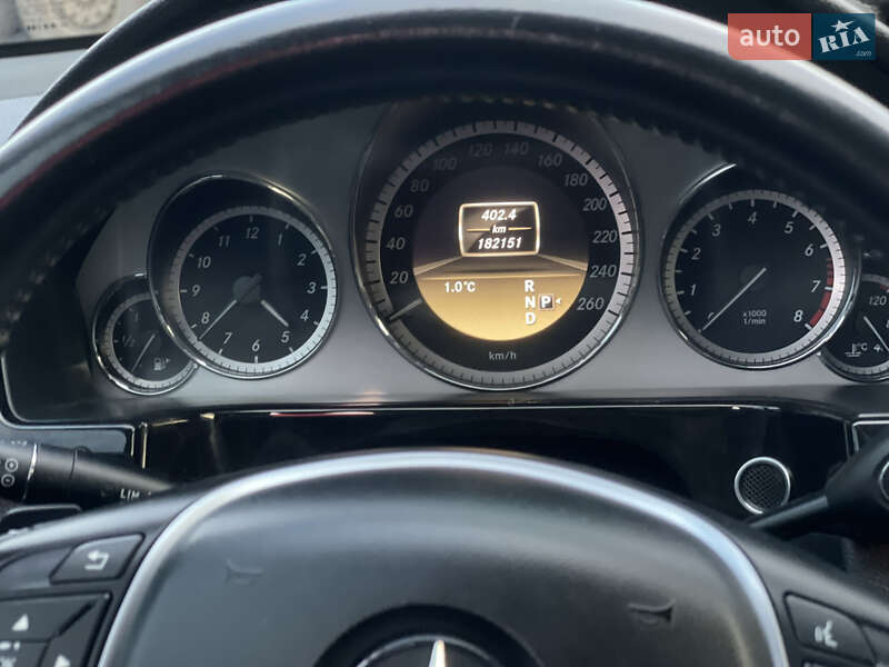 Седан Mercedes-Benz E-Class 2012 в Сарнах