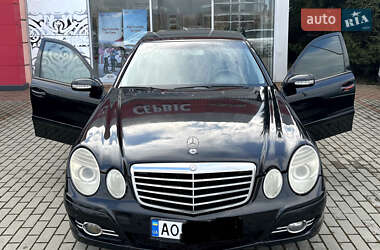 Седан Mercedes-Benz E-Class 2005 в Хусті