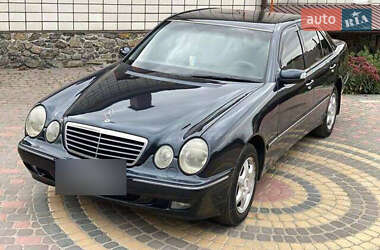 Седан Mercedes-Benz E-Class 1999 в Липовці