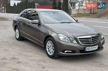 Седан Mercedes-Benz E-Class 2010 в Могилів-Подільському