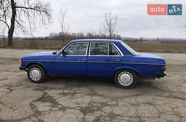 Седан Mercedes-Benz E-Class 1982 в Вашковцах