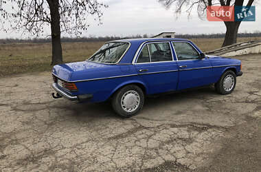 Седан Mercedes-Benz E-Class 1982 в Вашковцах