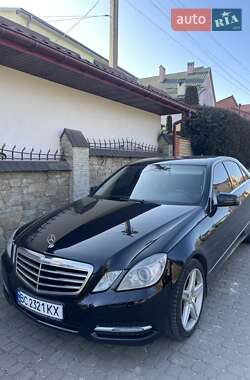 Седан Mercedes-Benz E-Class 2012 в Львові