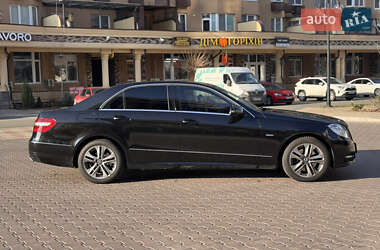 Седан Mercedes-Benz E-Class 2011 в Киеве