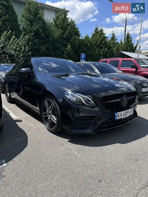 Купе Mercedes-Benz E-Class 2018 в 