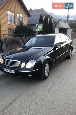 Седан Mercedes-Benz E-Class 2003 в Межгорье